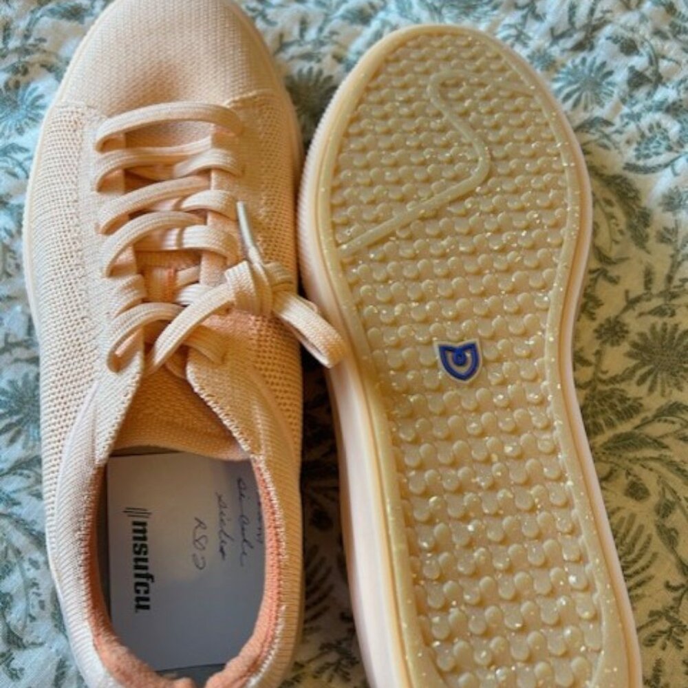 Rothys size 9 lace up sneakers